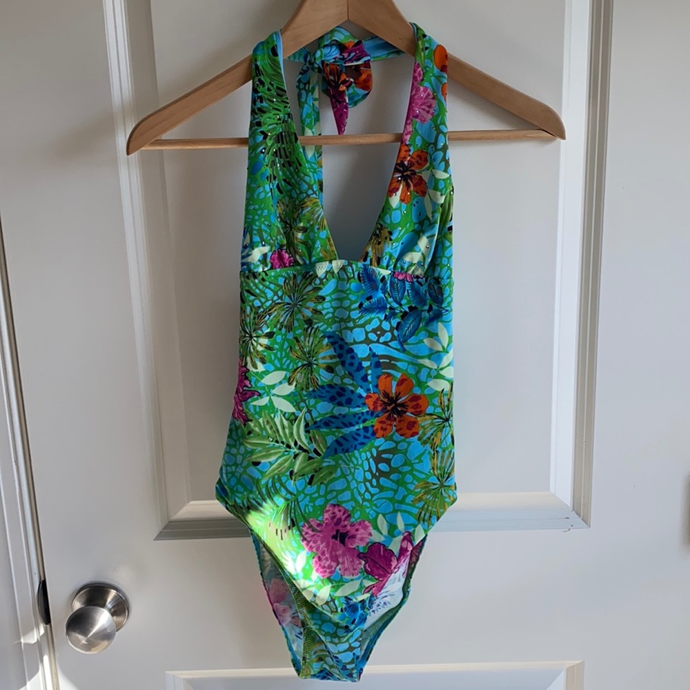 ☝🏽Last Call! Italian Halter Swimsuit
